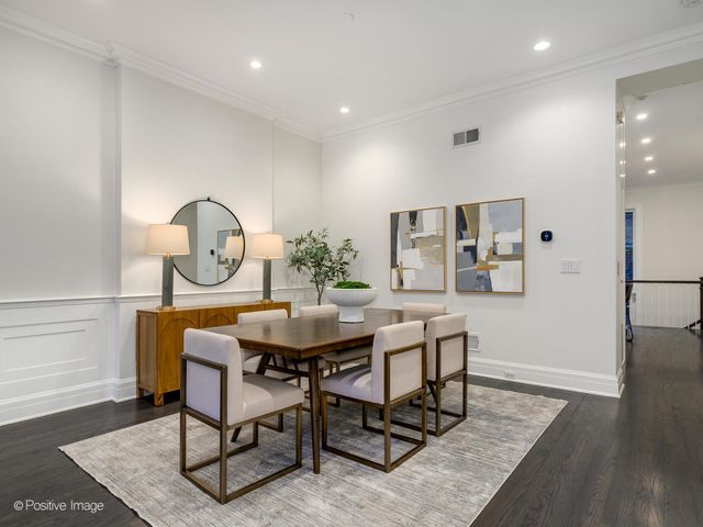 37 E Elm Street, Chicago, IL 60611