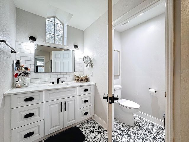 1520 FARRINDON CIRCLE, Lake Mary, FL 32746