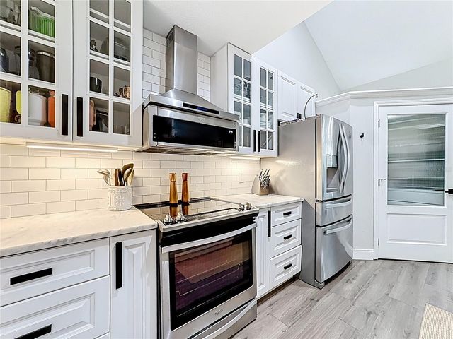 1520 FARRINDON CIRCLE, Lake Mary, FL 32746