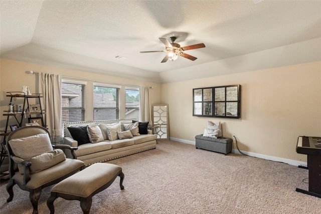 51 Tioga Place, Tomball, TX 77375