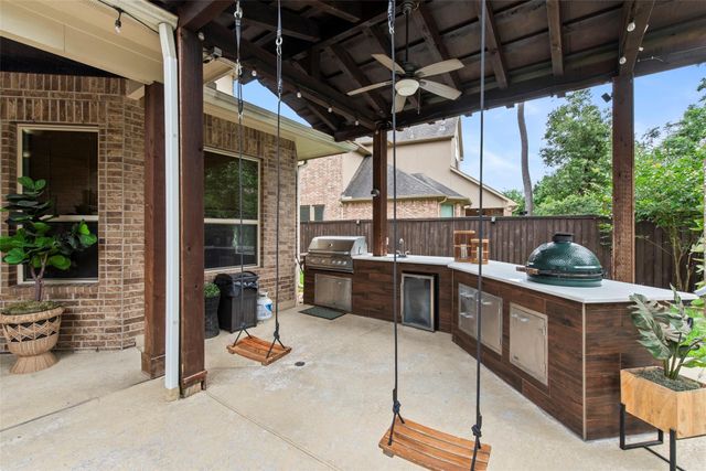51 Tioga Place, Tomball, TX 77375