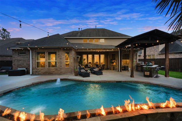 51 Tioga Place, Tomball, TX 77375