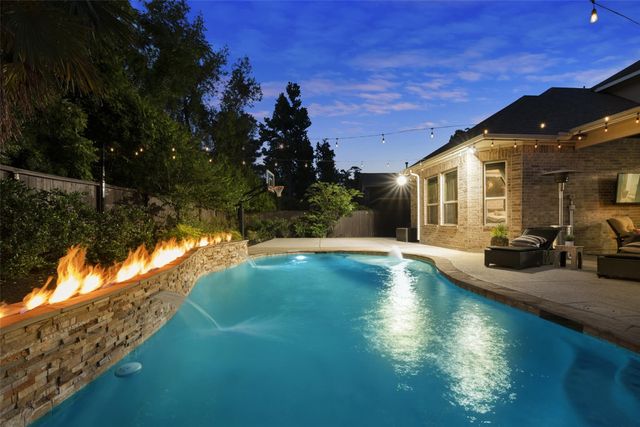 51 Tioga Place, Tomball, TX 77375