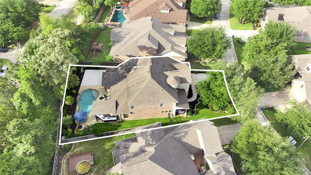 51 Tioga Place, Tomball, TX 77375