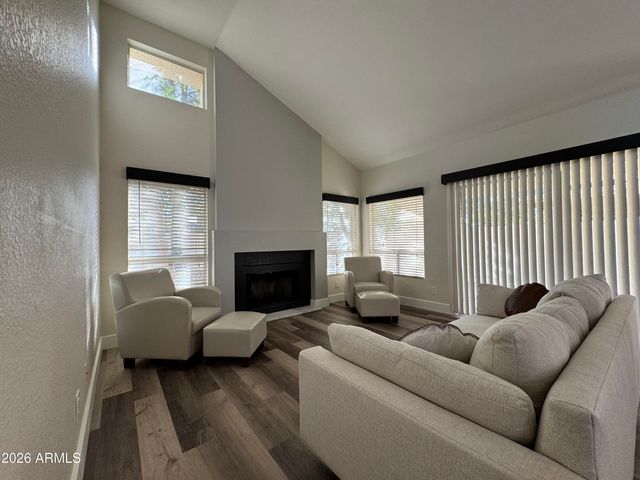 11840 N 40TH Way, Phoenix, AZ 85028