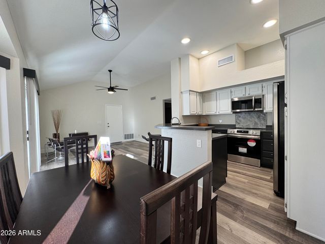 11840 N 40TH Way, Phoenix, AZ 85028