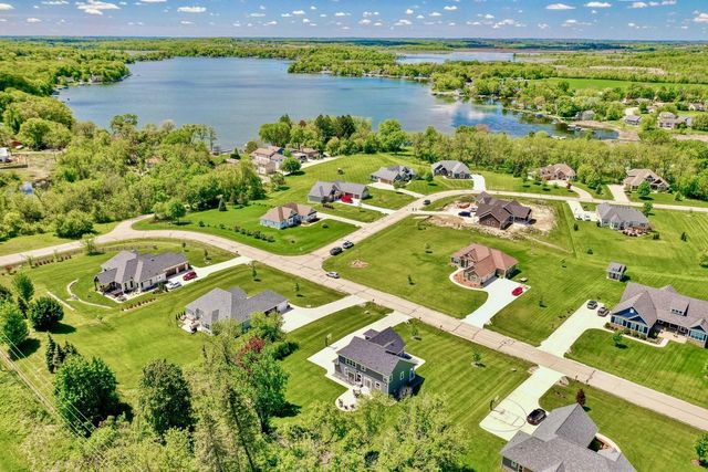 7803 Greenhaven TERRACE, Waterford, WI 53185