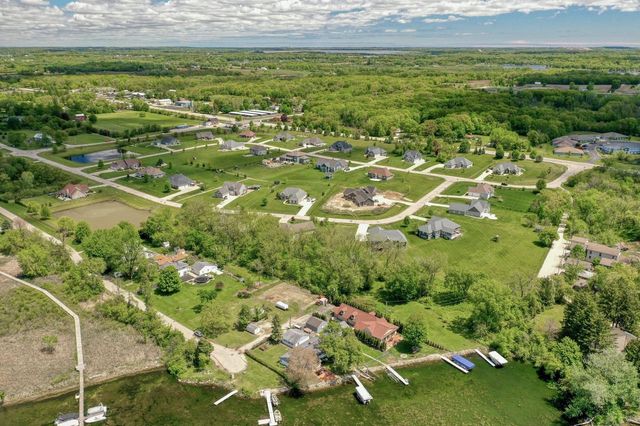 7803 Greenhaven TERRACE, Waterford, WI 53185