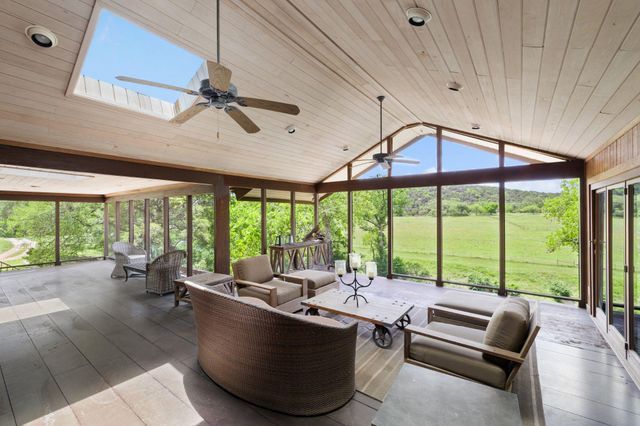 4711 Wayside DR, Wimberley, TX 78676