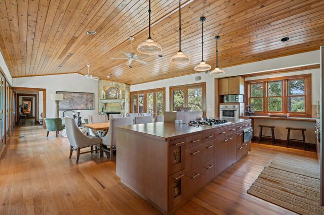 4711 Wayside DR, Wimberley, TX 78676