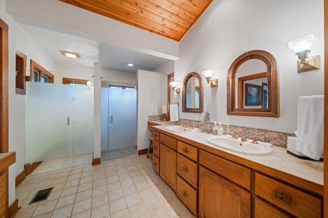 4711 Wayside DR, Wimberley, TX 78676