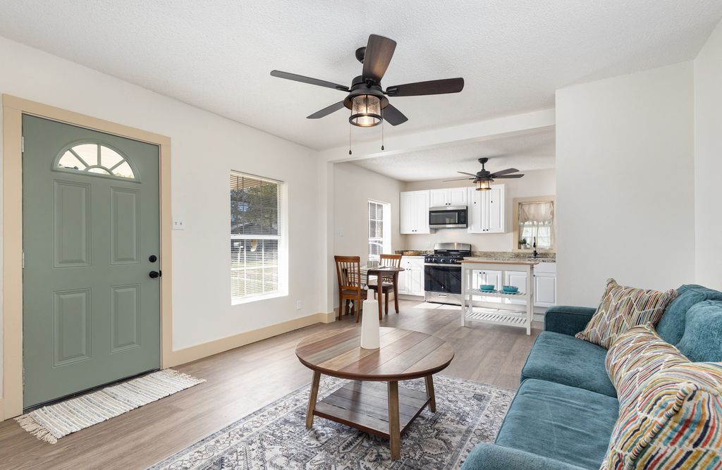 2504 W 8th Avenue, Corsicana, TX 75110