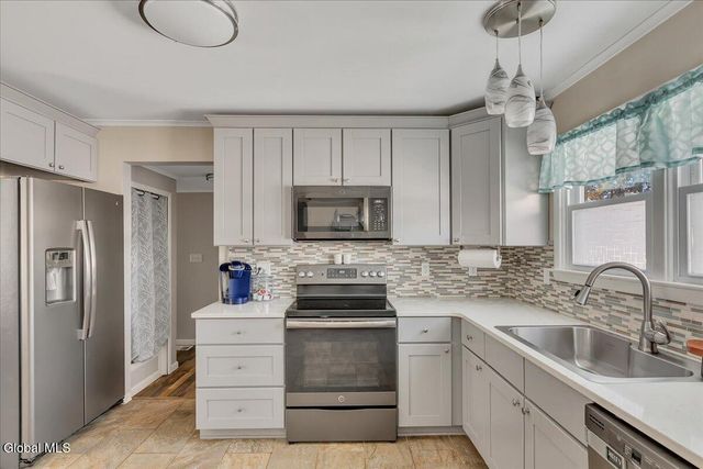 7 Northup Drive, Queensbury, NY 12804