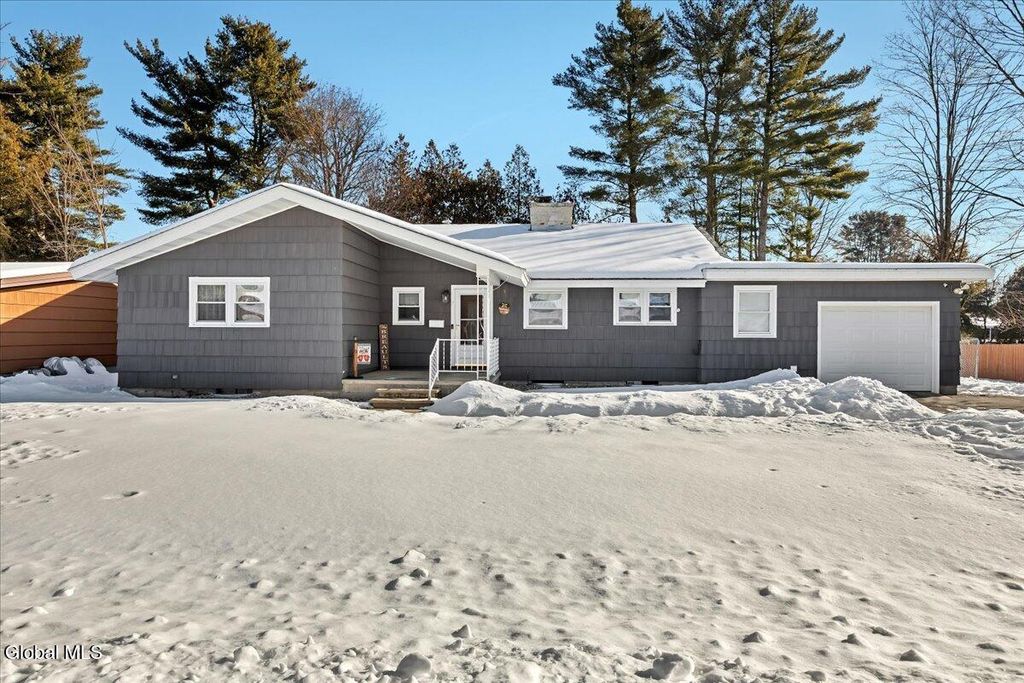 7 Northup Drive, Queensbury, NY 12804