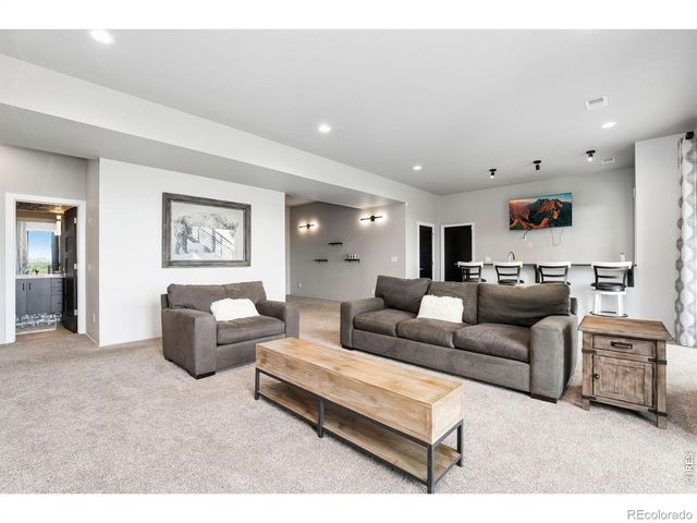 2147 Picture Pointe Drive, Windsor, CO 80550