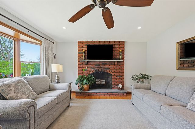 3 King Street, Bristol, RI 02809