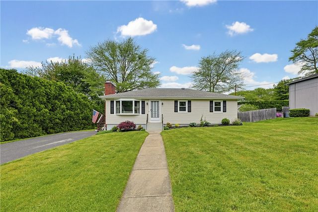 3 King Street, Bristol, RI 02809