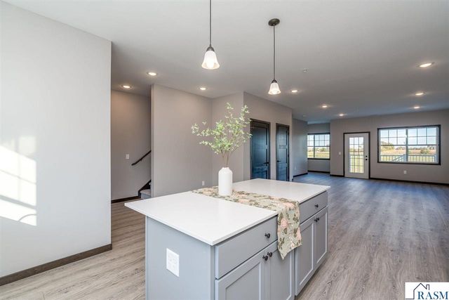 3068 Bluestem Trail, Mankato, MN 56001