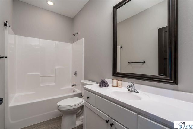 3068 Bluestem Trail, Mankato, MN 56001