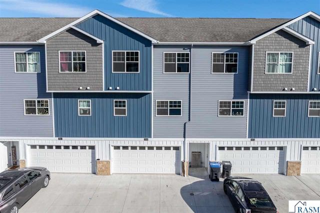 3068 Bluestem Trail, Mankato, MN 56001