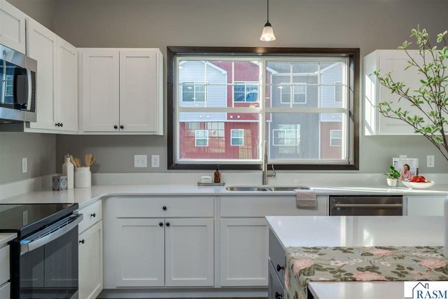 3068 Bluestem Trail, Mankato, MN 56001