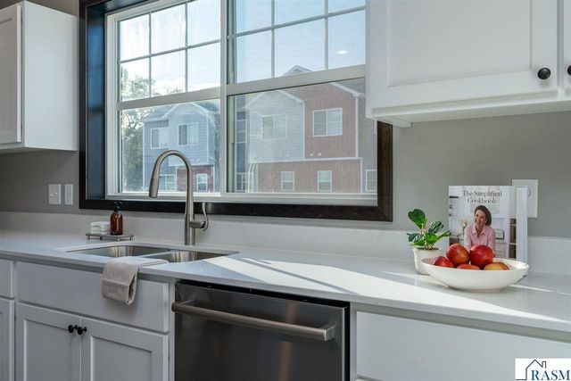 3068 Bluestem Trail, Mankato, MN 56001