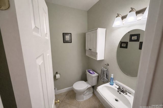 1968 Round Table, New Braunfels, TX 78130