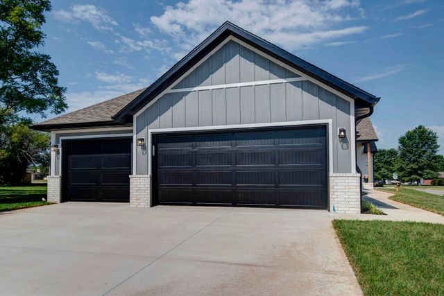 3692 W Overland Street, Springfield, MO 65807