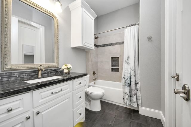 9634 Longmire Creek Way, Conroe, TX 77304