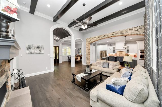 9634 Longmire Creek Way, Conroe, TX 77304