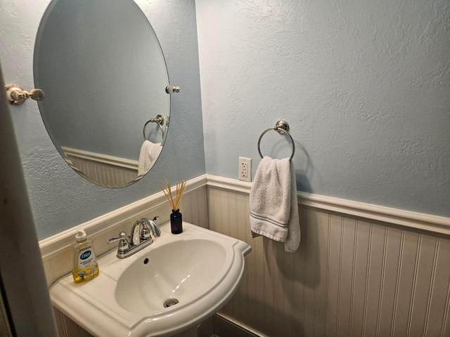 1566 27th Avenue S, Fargo, ND 58103