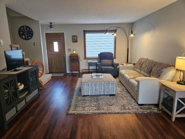 1566 27th Avenue S, Fargo, ND 58103