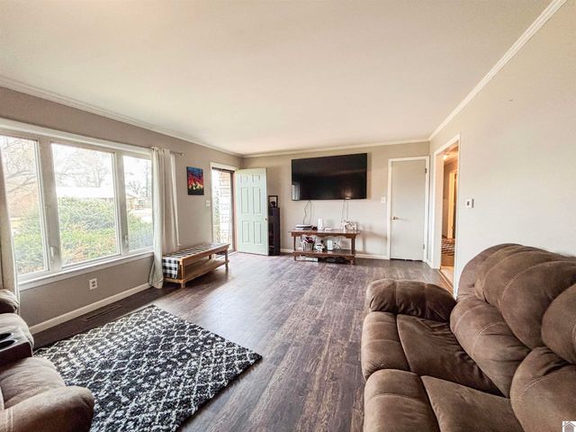 3005 Alpha Dr, Paducah, KY 42003