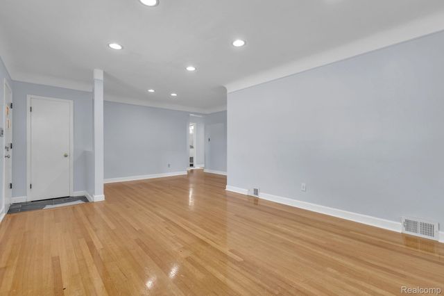 8484 Berwyn Street, Dearborn Heights, MI 48127