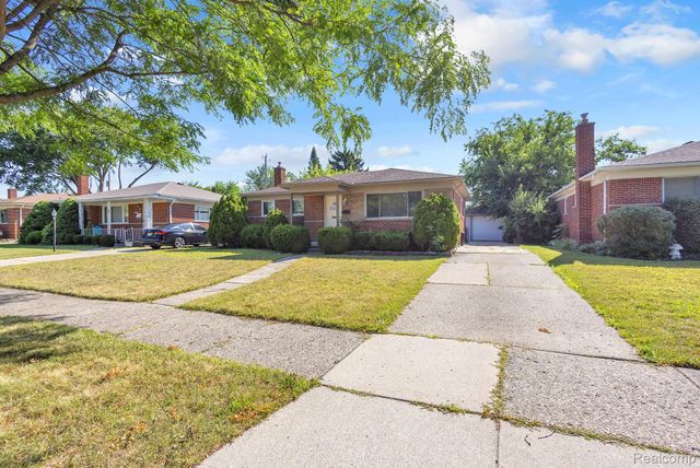8484 Berwyn Street, Dearborn Heights, MI 48127