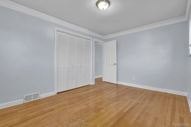 8484 Berwyn Street, Dearborn Heights, MI 48127