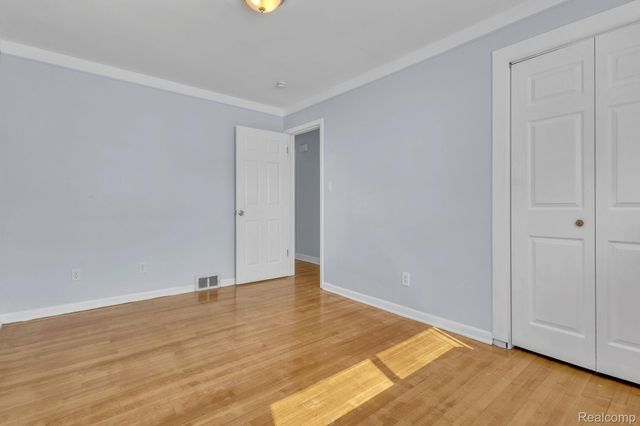 8484 Berwyn Street, Dearborn Heights, MI 48127