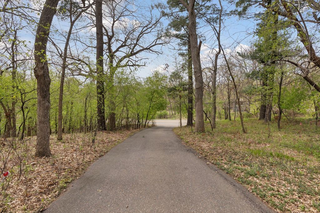 360 Quail Road, Dellwood, MN 55110 — photo 3