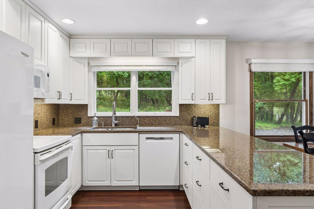 360 Quail Road, Dellwood, MN 55110 — photo 5