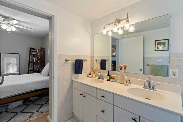 548 NE 9th Ave C, Fort Lauderdale, FL 33301