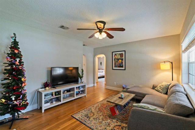 548 NE 9th Ave C, Fort Lauderdale, FL 33301