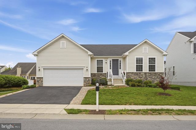 109 SHALLOW CREEK DR, Ranson, WV 25438