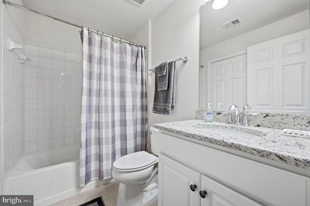 109 SHALLOW CREEK DR, Ranson, WV 25438