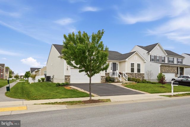 109 SHALLOW CREEK DR, Ranson, WV 25438