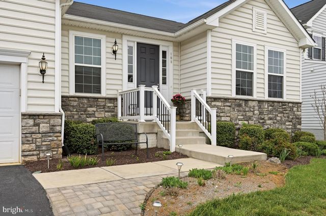 109 SHALLOW CREEK DR, Ranson, WV 25438