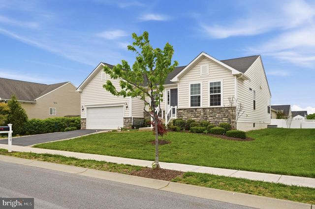 109 SHALLOW CREEK DR, Ranson, WV 25438