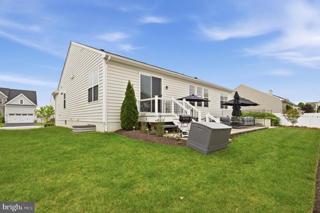 109 SHALLOW CREEK DR, Ranson, WV 25438