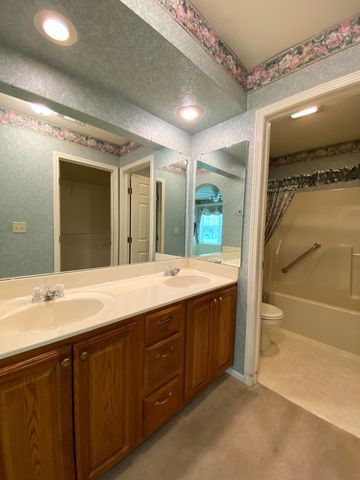 3301 Milestone Creek Court, Valparaiso, IN 46385