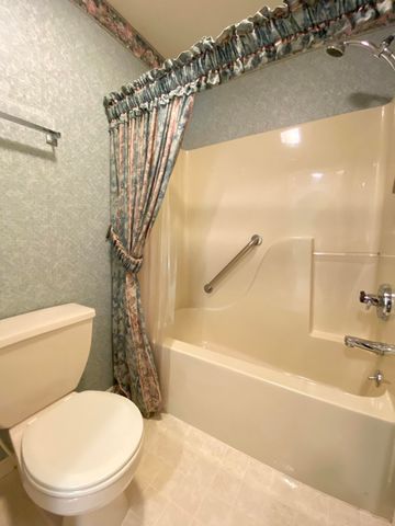 3301 Milestone Creek Court, Valparaiso, IN 46385