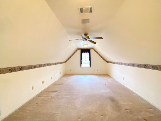 3301 Milestone Creek Court, Valparaiso, IN 46385